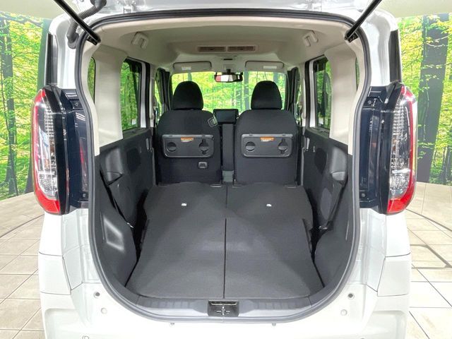 普段のお買い物や通勤、送迎等に十分な荷室スペースを確保しております。セカンドシートを倒すと、大きな荷物の積載も可能です♪
