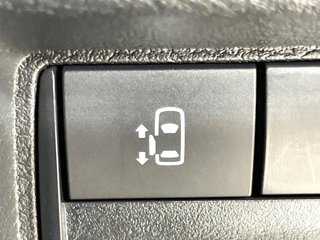 【パワースライドドア】スマートキーや運転席のスイッチでスライドドアの開閉が可能♪電動だから力を入れてドアを開ける必要が無く、小さいお子様でも、重い荷物を持っている時もラクに開け閉めできます♪