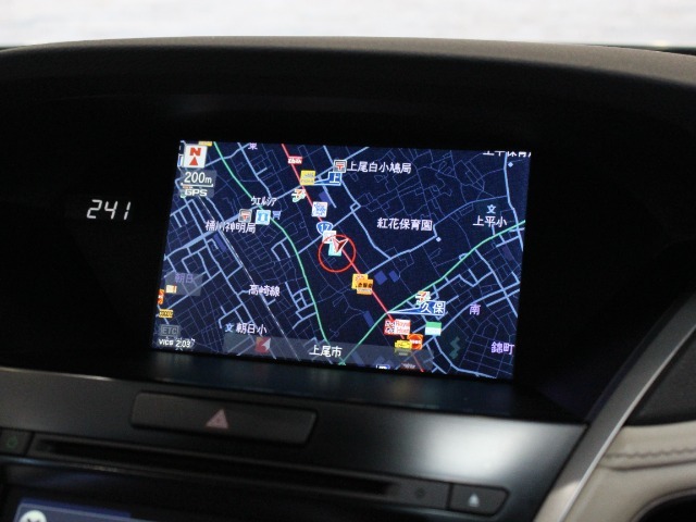ナビ搭載車！！ナビ起動までの時間と地図検索する速度が魅力で、初めての道でも安心・快適なドライブをサポートします！！
