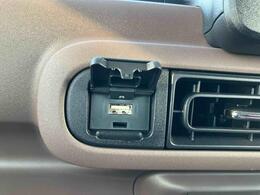 私どもはダイハツ正規ディーラー店舗となります。メーカー保証はもちろん中古車保証も全国最寄りのダイハツ正規ディーラーにてご利用いただけます（一部除く）