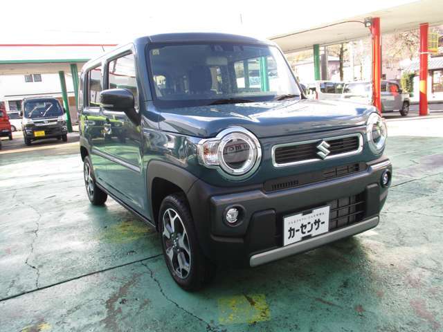 新車各メーカー取扱いしてます、販売センターには距離の少ない車、4WD車、登録落ちの車など、多数取り揃えております、又お客様のご希望の中古車もお探しできますので、ご用命下さい。