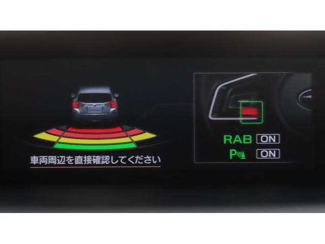 車体後方のソナーセンサーで障害物を検知し、後方の障害物を表示と警報音で注意を喚起してくれます。