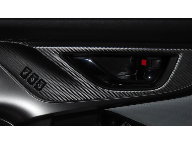 運転席のシートポジションメモリー機能は、登録済みの運転者と交代しても、シートポジションの変更の手間がかかりません。