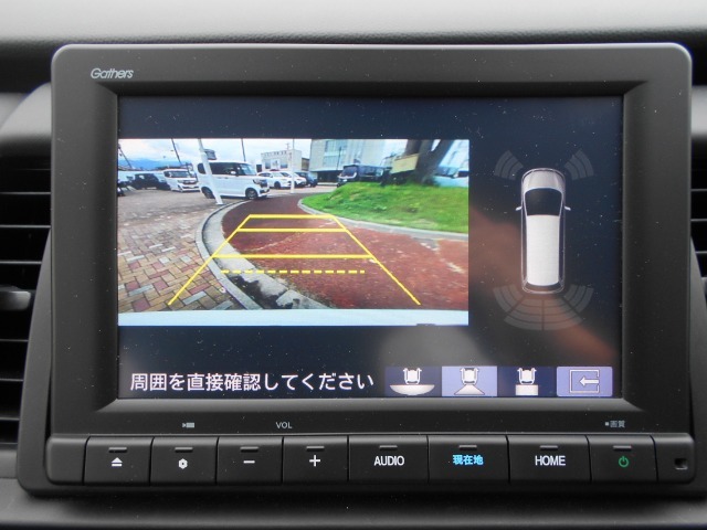 バックカメラ付きで運転が苦手な方も車庫入れが安心です！狭いところでの駐停車もお車を傷つけず安心です！