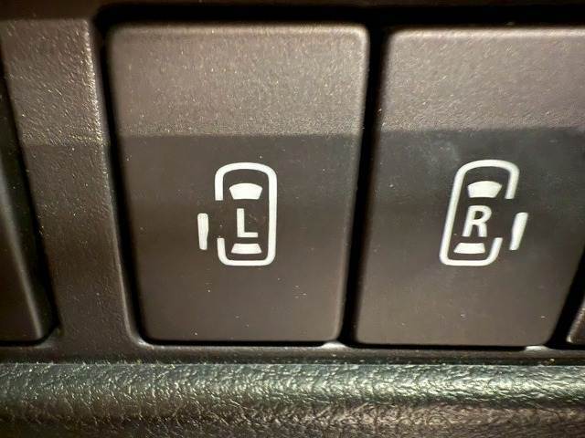 両側電動スライドドア☆ワンタッチで楽々☆