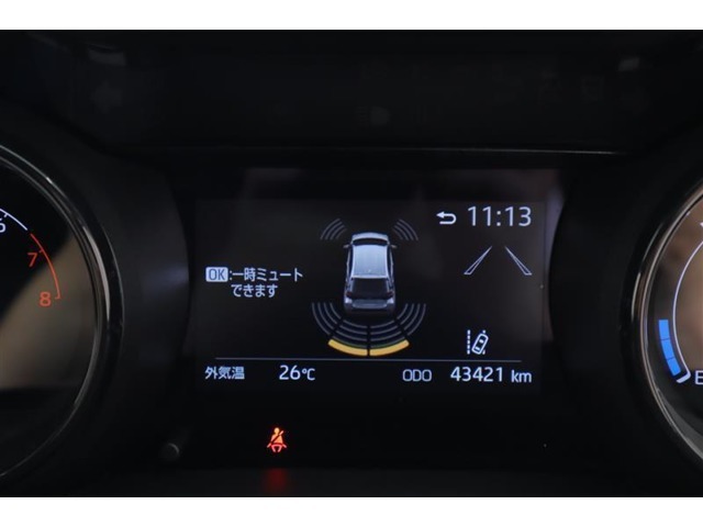 クリアランスソナー付いてます！バンパーに取り付けられた超音波センサーで、障害物を、音とメーター内モニターで知らせてくれます♪