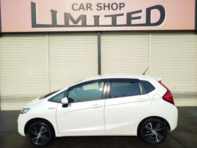 新車・中古車販売・車買取・車検・整備・板金・塗装・自動車保険、何でもお任せ下さい。　　　　　　　　『CAR　SHOP　LIMITED』カーセンサー無料電話番号0066-9711-172709