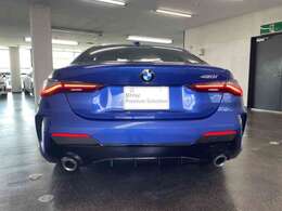 ●天候に左右されることのない快適な『屋内』展示場も完備のBMWプレミアムセレクション中川店です。