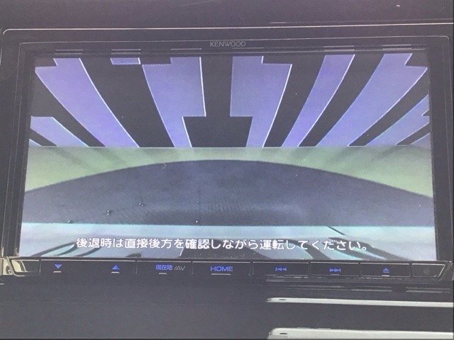バックカメラ付きで後方の確認も安心です！スムーズな駐車・車庫入れをサポートいたします！
