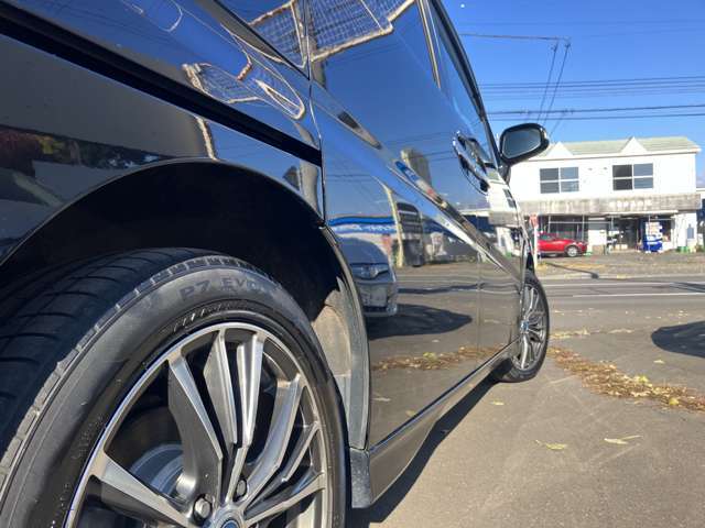 タイミングチェーン式ですので交換不要です。