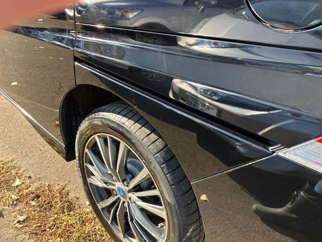 防錆加工車で下回りのサビは少なく、外装に大きなキズや凹みなど無く、また内装は禁煙車で嫌な臭いも無くキレイな車両です。