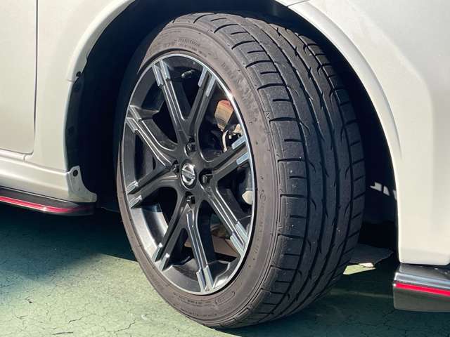 日産純正アルミホイール　タイヤサイズは205/45R16です。