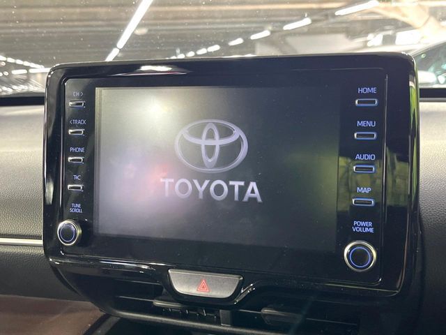 【ナビ機能付きディスプレイオーディオ】ナビ機能搭載の他、お持ちのスマートフォンと連携して、ナビやbluetoothでの音楽再生が可能です♪デザインはもちろん操作性も良好！