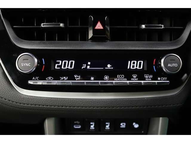 運転席と助手席、それぞれ温度調節ができ、オールシーズン快適なオートエアコンとなっております！