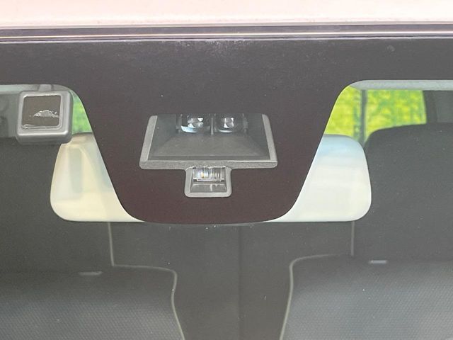 【スズキ　セーフティサポート】走行中に前方の車両等を認識し、衝突しそうな時は警報とブレーキで衝突回避と被害軽減をアシスト。より安全にドライブをお楽しみいただけます。