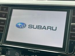 【純正ナビ】人気の純正ナビを装備しております。ナビの使いやすさはもちろん、オーディオ機能も充実！キャンプや旅行はもちろん、通勤や買い物など普段のドライブも楽しくなるはず♪
