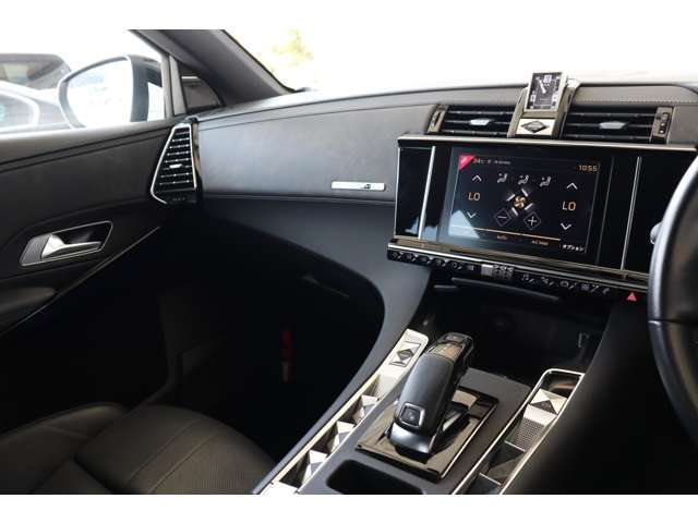 全国納車手配可能です。詳しくはフリーダイヤル0120-612-619までお問い合わせ下さいませ。