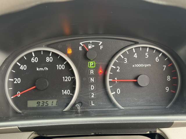 メーターパネルは見やすいレイアウトとなっていますので、快適＆安心のカーライフをサポートします（＾＾）