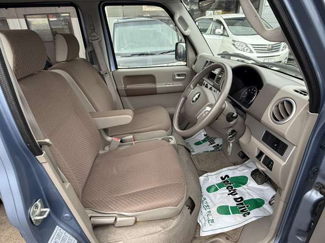 運転席からの目線が高く視界も広いので冬道も安心して運転できますヨ（＾＾）