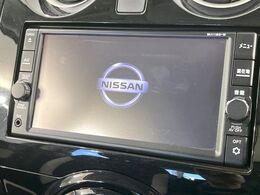 【純正ナビ】人気の純正ナビを装備。オーディオ機能も充実しており、Bluetooth接続すればお持ちのスマホやMP3プレイヤーの音楽を再生可能！毎日の運転がさらに楽しくなります！！