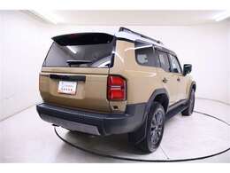 ダイナミックなデザインと優れた走行性能で人気の4WD！雪道、山道、どこへでも行けちゃいます！