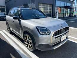 時を越えても今もなお輝きを放ち続ける確かな品質とともに、駆けぬける歓びをお届けすることをお約束いたします。