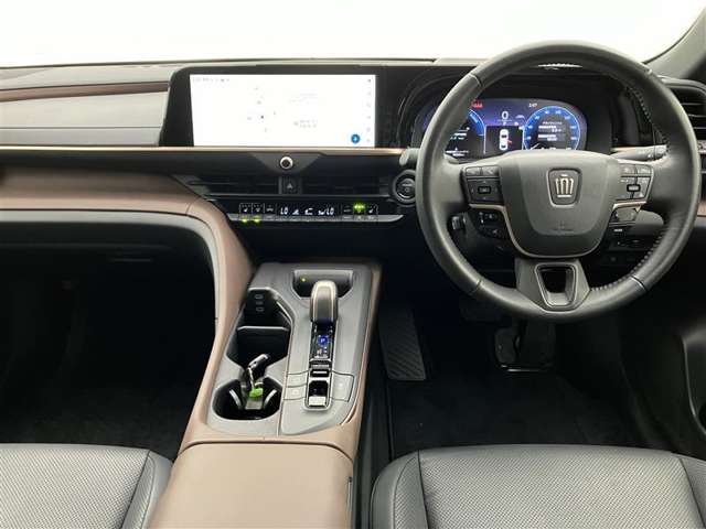 YouTubeにお車の紹介動画を掲載しております。画像ではわかりにくい細かなところまでご紹介♪ご視聴用URLはお問い合わせください。