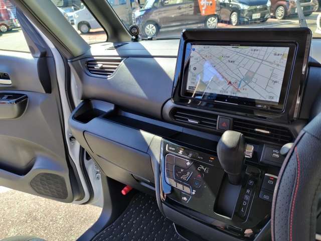 ボディのガラスコーティングも好評受付中です！ガラスの高級コーティングがお車ご購入とセットでお値打ちに施工できます。もちろん他社さんでのご購入のお車でもお気楽にご相談下さい。