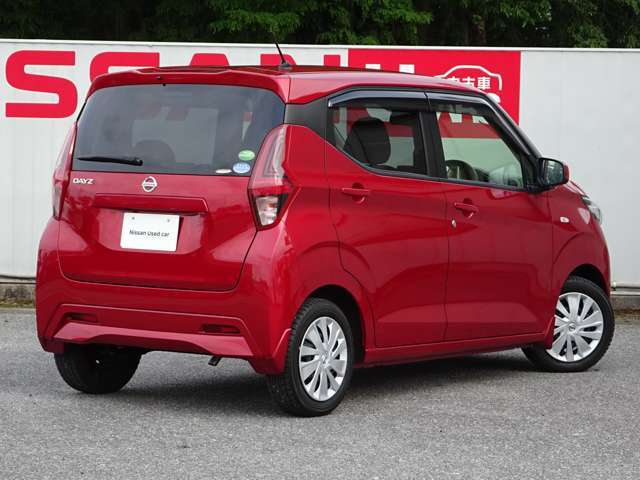 安心！1年間走行無制限の無料保証付♪全国の日産ディーラーで整備や保証などメンテナンスが受けられます♪期間延長も承りますのでお気軽にご相談ください♪　※一部3ヶ月保証の車両があります。