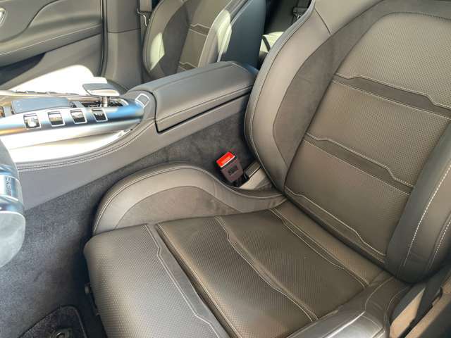 シートも大きな汚れやダメージはございません。納車前に改めてクリーニングも可能となっております。