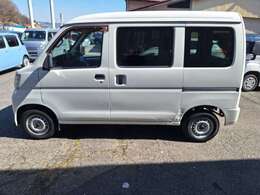 Y.T.Bでは、車が入荷した時点で点検、整備をするようにしております。悪い所があれば早急に修理しお客様に納車するまでの時間を短縮できますし、車の状態を隅々までチェック出来ます。