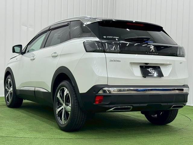 お車ご成約時の付帯率は驚きの90％OVER。GOOD　SPEED自慢のスーパーガラスコーティング。見違えるほどの輝きを放ち、納車後のメンテナンスも楽々。是非一度お試し下さい。