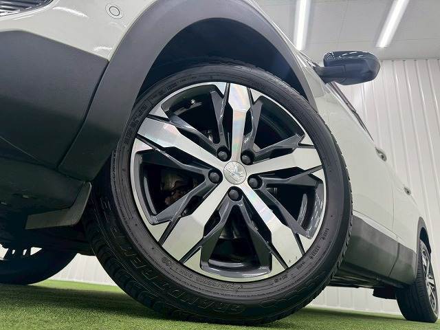 【純正18インチアルミホイール】装備です！社外AWやスタッドレス等もご相談ください！