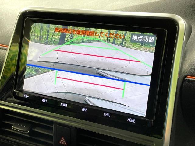 【バックカメラ】駐車時に後方がリアルタイム映像で確認できます。大型商業施設や立体駐車場での駐車時や、夜間のバック時に大活躍！運転スキルに関わらず、今や必須となった装備のひとつです！