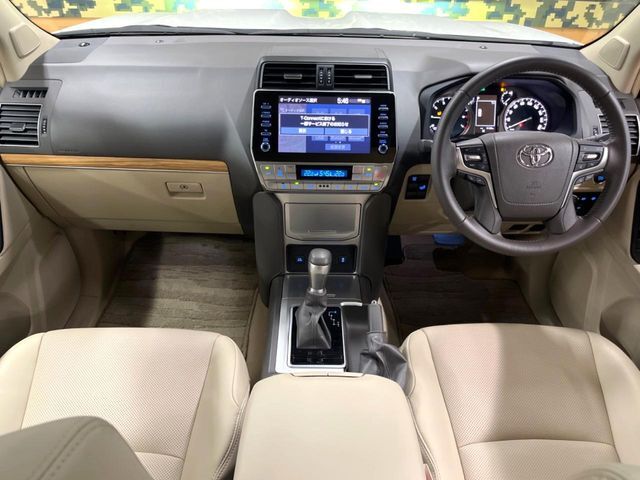 グループ総在庫数約30，000台！！全国の系列店からメーカー・車種問わずご紹介出来るので、あなたにピッタリのお車が見つかるはずです♪まずはお問い合わせ下さい☆