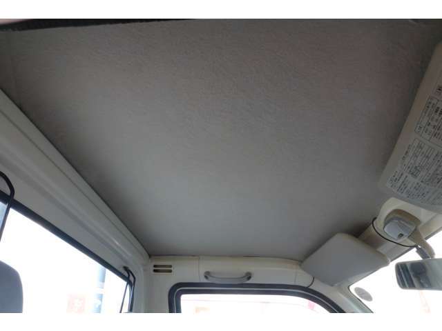 ルーフの汚れもございません。