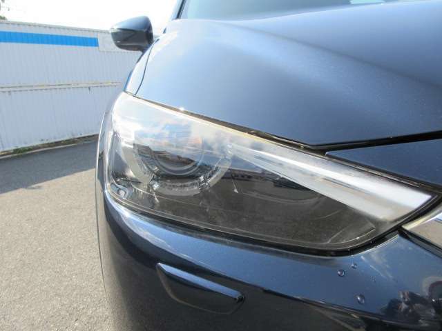 ヘッドライトも黄ばみもなく綺麗な状態です。
