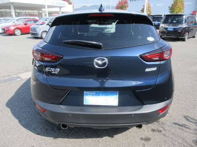 ご覧頂いている車両ですが、メールでのお問合せが非常に多い車両となっております。お急ぎのお客様はお電話にてお問合せ下さい。ご連絡先はマツダオートザム東広島【0078-6002-523858】までお願いします♪