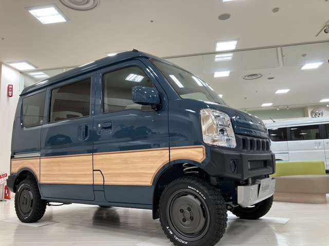 普通とは何か違う、そんな車に乗りたい方必見です。追加のカスタムも承れます。まずはお問い合わせください。