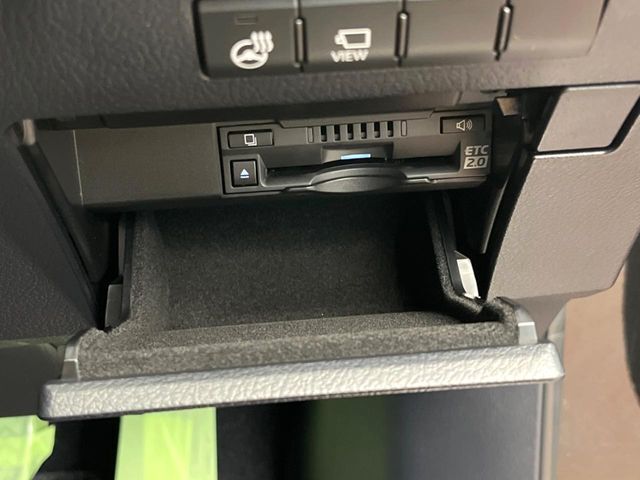【ETC】高速道路の料金所をストレスなく通過！話題のスポットやサービスエリアに多い「スマートIC」利用時は必須のアイテムです。当店でセットアップを実施、ご納車当日からすぐにご利用いただけます！