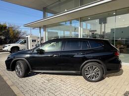 先進の安全性能とスポーティーな走りを兼ねそろえた スタイリッシュ SUV ハイラスター塗装の18インチアルミホイール！レザーシート内装のモデルです！