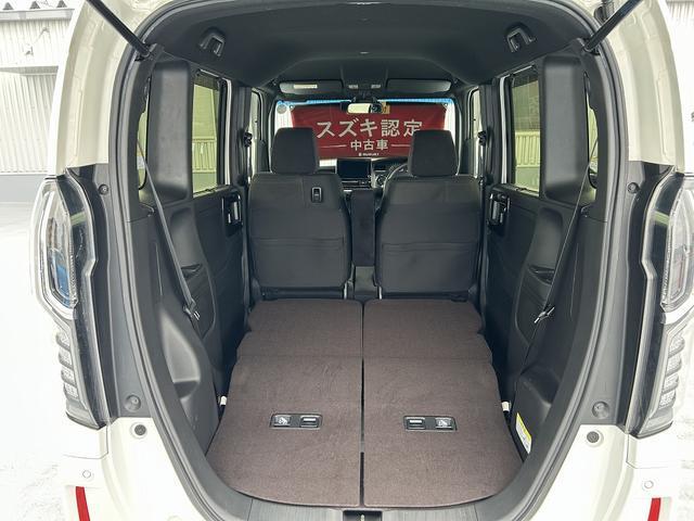 リヤシートをすべて倒せば更にたくさんの荷物が（＾＾♪