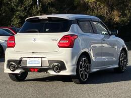 全国に店舗を展開しているのでどこでもお取り寄せが可能です！この車が気になるけど遠方だから・・・と諦める必要はありません！※別途陸送費が必要です。