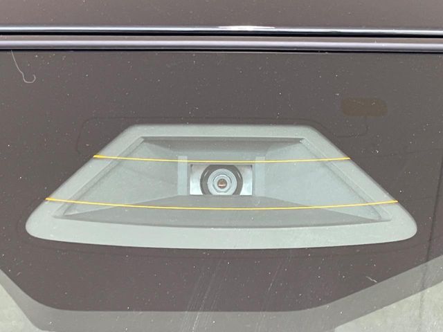 【スズキ　セーフティサポート】走行中に前方の車両等を認識し、衝突しそうな時は警報とブレーキで衝突回避と被害軽減をアシスト。より安全にドライブをお楽しみいただけます。