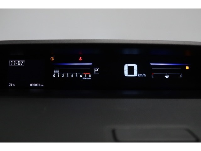 メーターも見易いレイアウトなので安心ドライブをサポートします☆