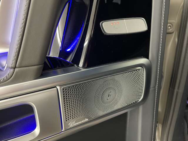 G manufakturインテリアプラスパッケージ/G manufakturプログラム/AMG Night package magno/ブラックアクセント(バンパー/ホイールアーチ)/マグノダークオリーブグリーン(マット)