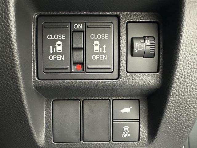 【運転席操作部】快適なドライブを楽しむための機能が装備されています！運転席から触れるので、使いやすいです！除菌プランいれていただくと、さらに清潔で安心していただけます！