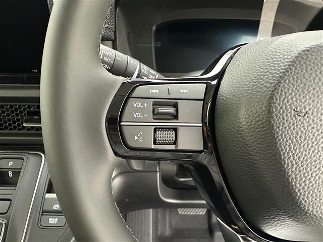 【運転席操作部】快適なドライブを楽しむための機能が装備されています！運転席から触れるので、使いやすいです！除菌プランいれていただくと、さらに清潔で安心していただけます！