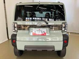 但し当店では販売だけでなく、ご購入後のアフターサービスもご提供となりますので、店頭商談並びに店頭納車可能なお客様への販売とさせていただいています。ご了承下さい。