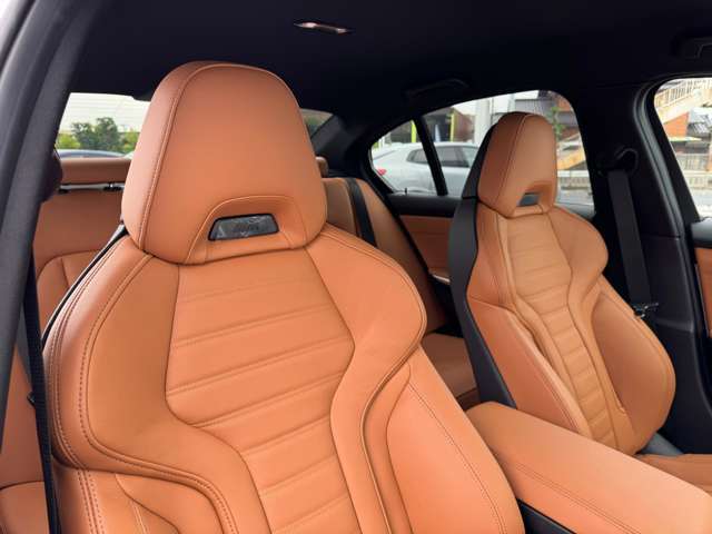 BMW専門のメカニックが、100項目にも上るポイントを徹底的にチェック。交換基準に達した部品があれば、弊社負担にて交換後、お客様へご納車致します。